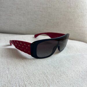 Chanel | Navy and Pink Logo Sunglasses